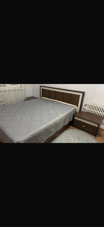 Продается кровать с тумбочками