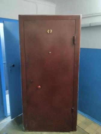 Продам входную дверь металлическую