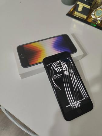 Apple iPhone SE 2022 чёрный 128Gb