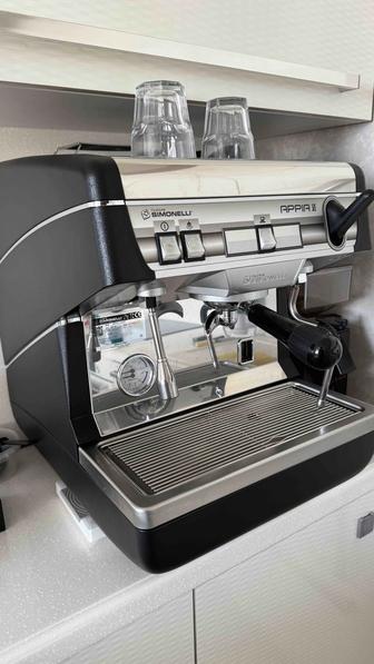 Кофемашина Nuova Simonelli Apia 2 Gr1