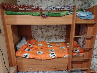 Продам двухъярусную кровать