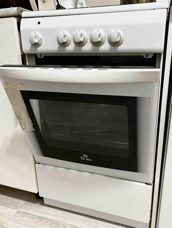 Продам газовую плиту с электродуховкой