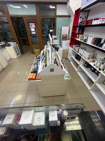 Продам шкафы стойки для магазина