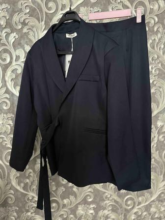 Темно-синяя двойка