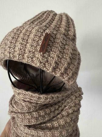 Комплект шапка и снуд
