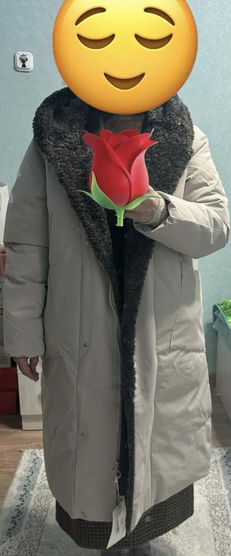 Пальто пуховик новый в отличном состоянии