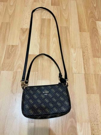 Сумка Guess