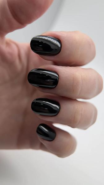 Модель на маникюр