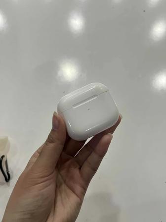 Наушники AirPods