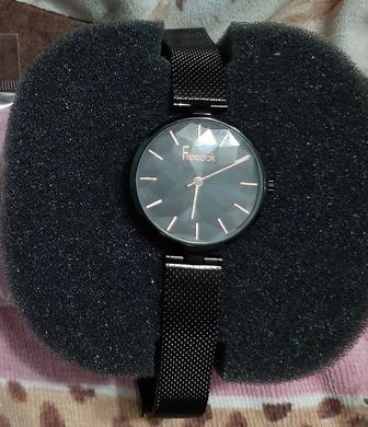 Продаю часы Водонепроницаемые бренд Freelook 3 атм черный цвет