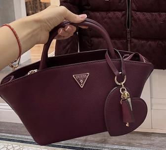 Сумка Guess