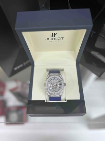 Часы Hublot