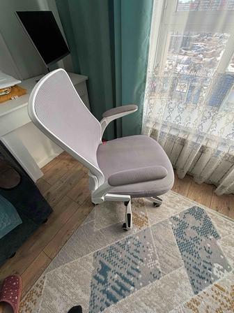 Продам 2 офисных кресла