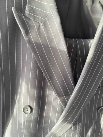 Продам костюм