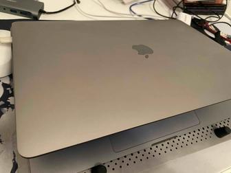 MacBook Pro 16