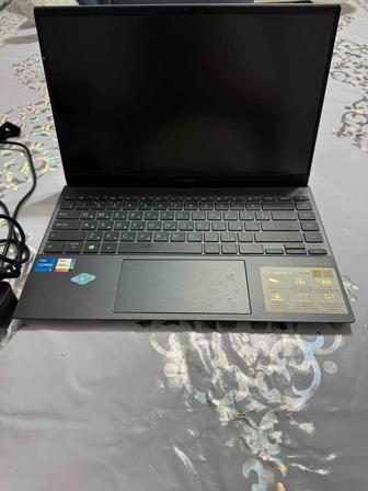 Asus Zenbook 14 - включается от зарядки, батарея под замену