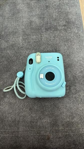 продам instax mini 11