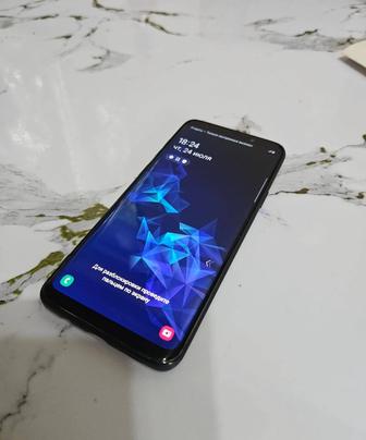 Samsung Galaxy S9 plus Amoled, новый акумулятор,в отличном состоянии.