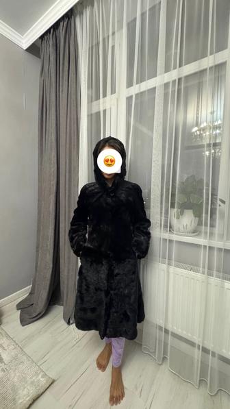 Продам норковую шубу