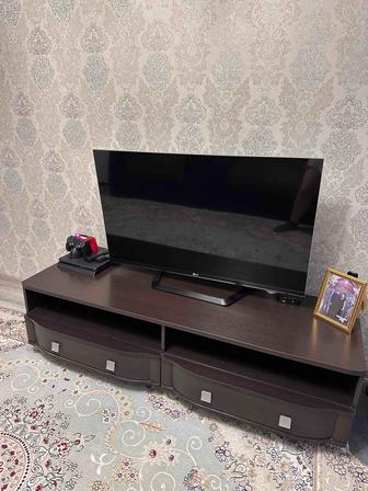 Продам тумбу под телевизор