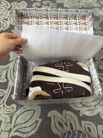 Продам зимние кеды