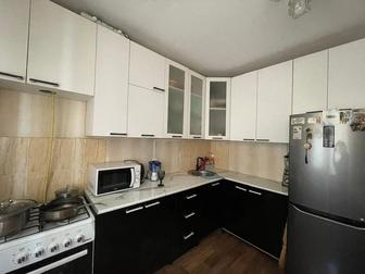 Продам кухонный гарнитур.
В хорошем состоянии.
