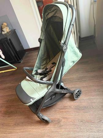 Продаю прогулочную коляску KinderKraft Nubi2