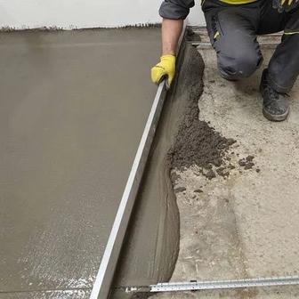 Заливаем бетон стяжку