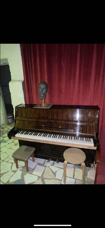 Продается пианино