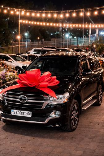 Подарочный бантик на авто / бант на машину