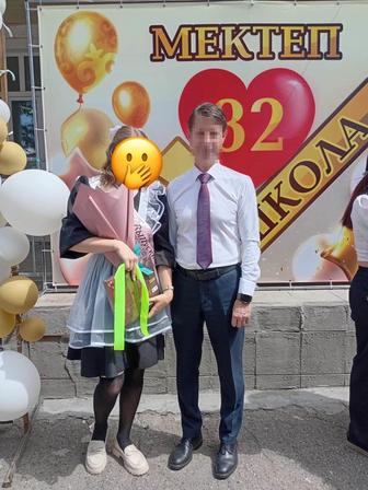 Продам выпускную школьную форму