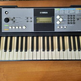 Синтезатор YAMAHA PSR-E233