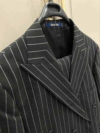 Костюм тройка