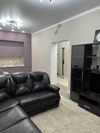 Диван кожаный