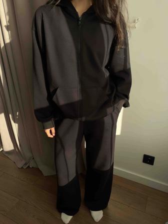 Спортивный костюм Uniqlo