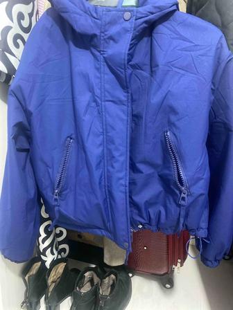 Продам женские куртки почти новый