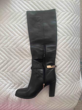 Продам осенние сапоги