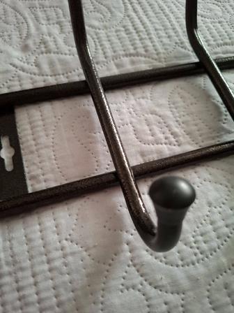 Продам вешалку настенную новую