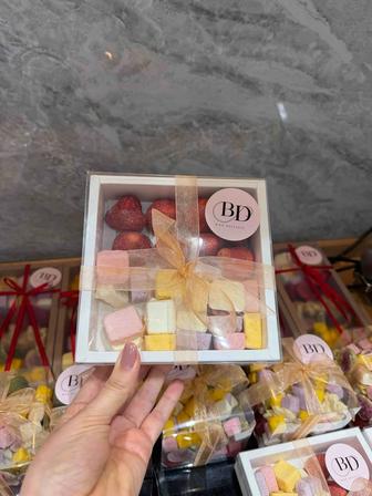 Сублимированные ягоды и мороженое