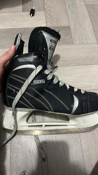 Продам коньки