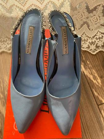 Отдам даром туфли 36 размер