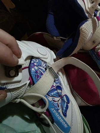 Продам не дорого коньки новые