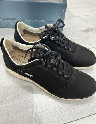 Кроссовки Geox