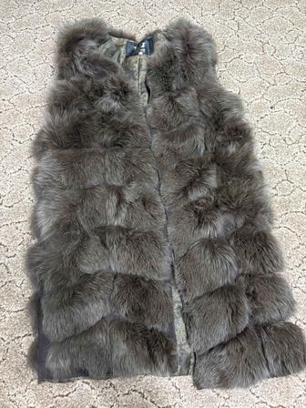 Меховая жилетка