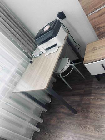 Продам стол