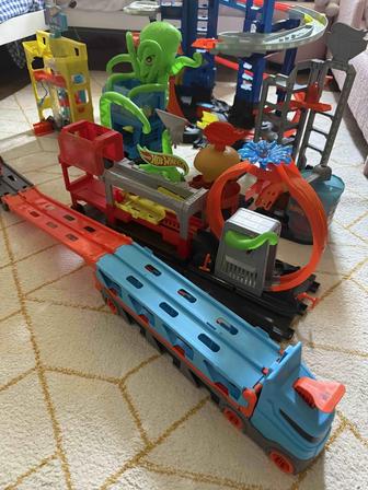 Hot wheels комплектом