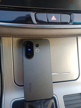 Продается vivo x200 fe