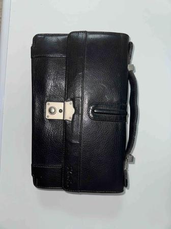 Продам барсетку кожаную