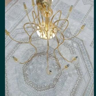 Продам люстру