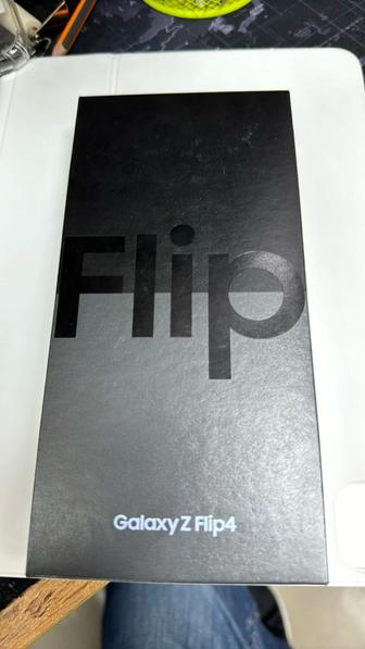 Продается Самсунг Flip4